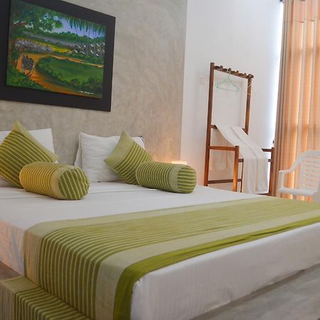 Diamond Lake Tourist Rest Anuradhapura Bagian luar foto