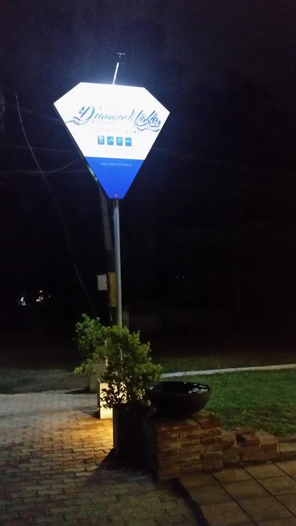 Diamond Lake Tourist Rest Anuradhapura Bagian luar foto