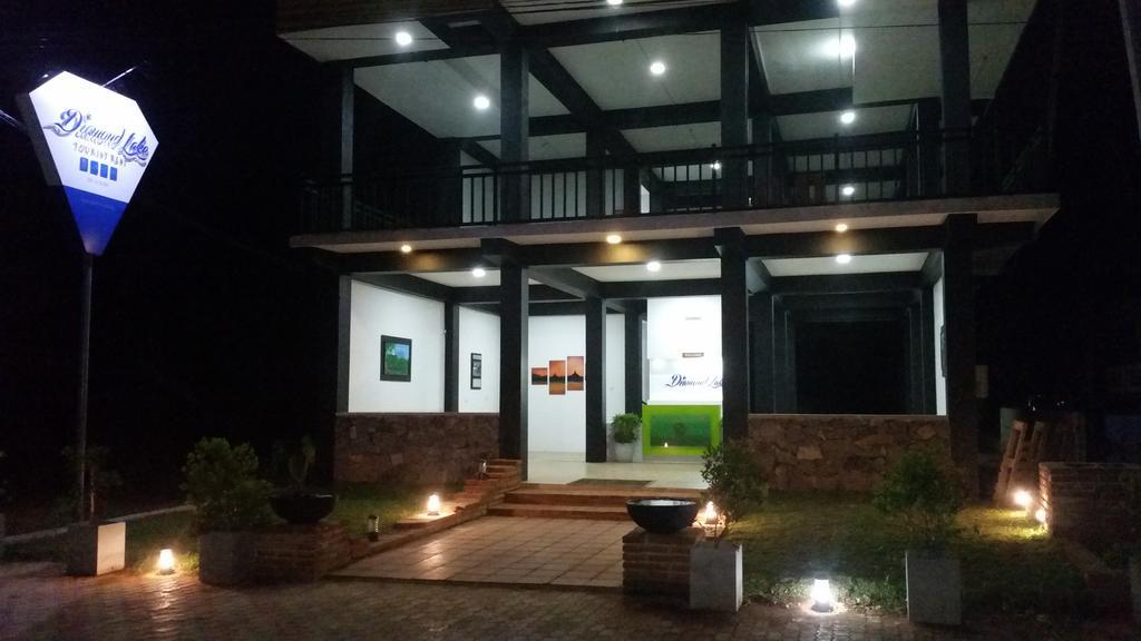 Diamond Lake Tourist Rest Anuradhapura Bagian luar foto