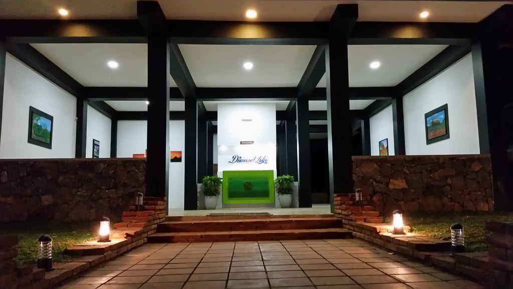 Diamond Lake Tourist Rest Anuradhapura Bagian luar foto