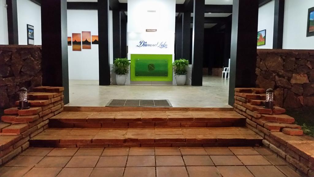 Diamond Lake Tourist Rest Anuradhapura Bagian luar foto