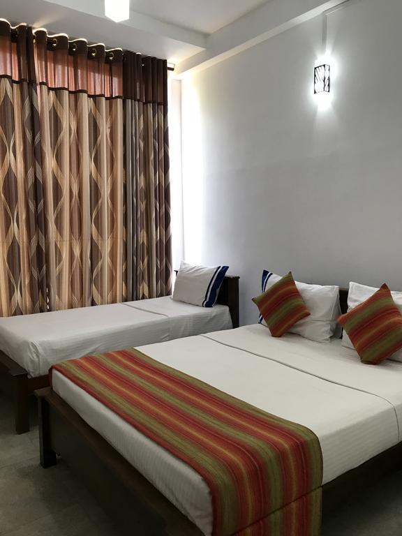 Diamond Lake Tourist Rest Anuradhapura Bagian luar foto