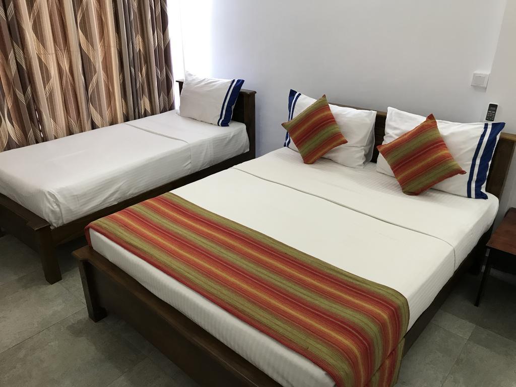 Diamond Lake Tourist Rest Anuradhapura Bagian luar foto